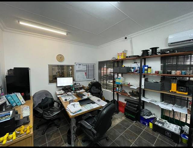 INDUSTRIAL PROPERTY TO RENT IN HENNOPSPARK